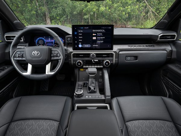 Toyota Tacoma 2023 03