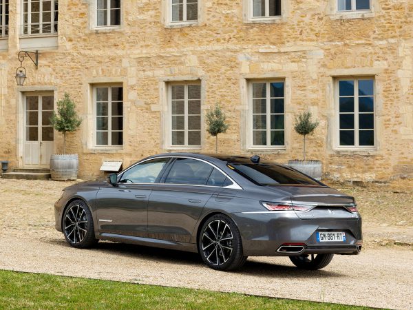 DS 9 Facelift