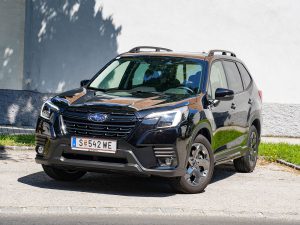 Subaru Forester 2.0i e-Boxer Black Edition