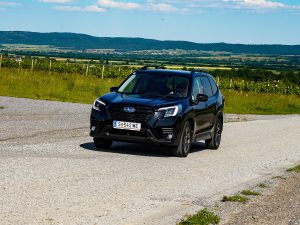 Subaru Forester 2.0i e-Boxer Black Edition