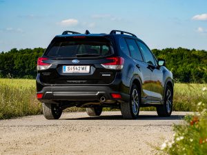 Subaru Forester 2.0i e-Boxer Black Edition
