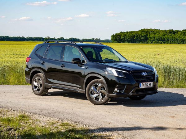 Subaru Forester 2.0i e-Boxer Black Edition