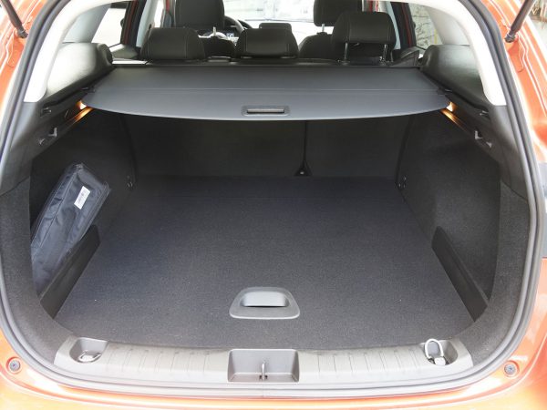 Fiat Tipo Kombi Cross Hybrid 130