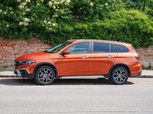Fiat Tipo Kombi Cross Hybrid 130