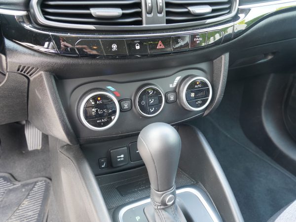 Fiat Tipo Kombi Cross Hybrid 130