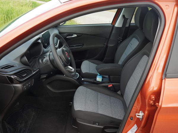 Fiat Tipo Kombi Cross Hybrid 130