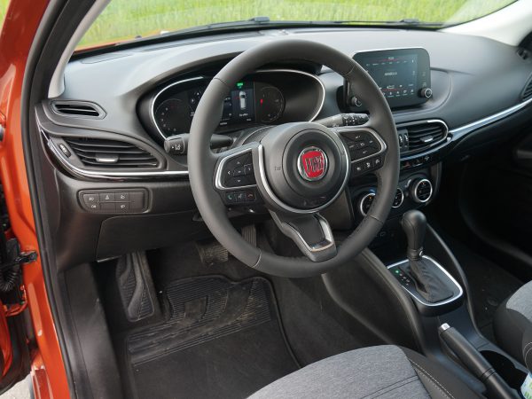 Fiat Tipo Kombi Cross Hybrid 130