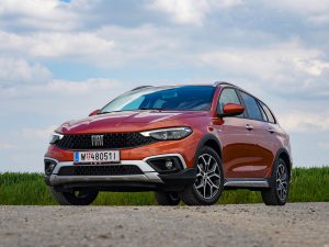 Fiat Tipo Kombi Cross Hybrid 130