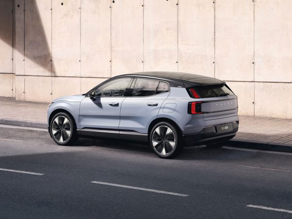 Volvo EX30 2023 02