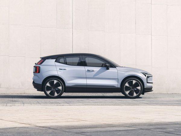 Volvo EX30 2023 04