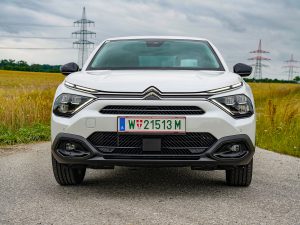 Citroen e-C4 X Shine Pack