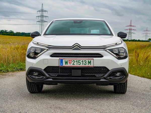 Citroen e-C4 X Shine Pack