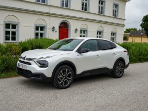 Citroen e-C4 X Shine Pack