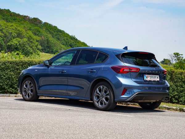 Ford Focus EcoBoost Hybrid 125 PS M6 ST-Line “Style”
