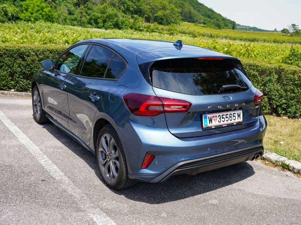 Ford Focus EcoBoost Hybrid 125 PS M6 ST-Line “Style”