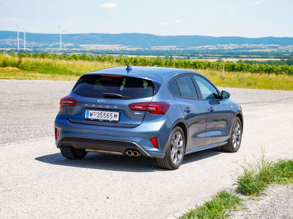 Ford Focus EcoBoost Hybrid 125 PS M6 ST-Line “Style”