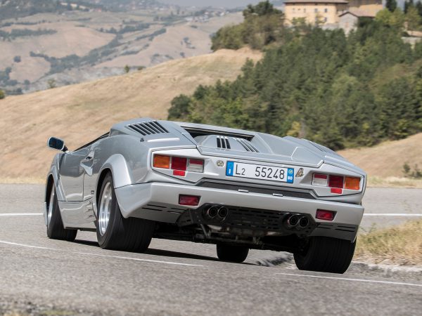 Lamborghini Countach (c) Lamborghini