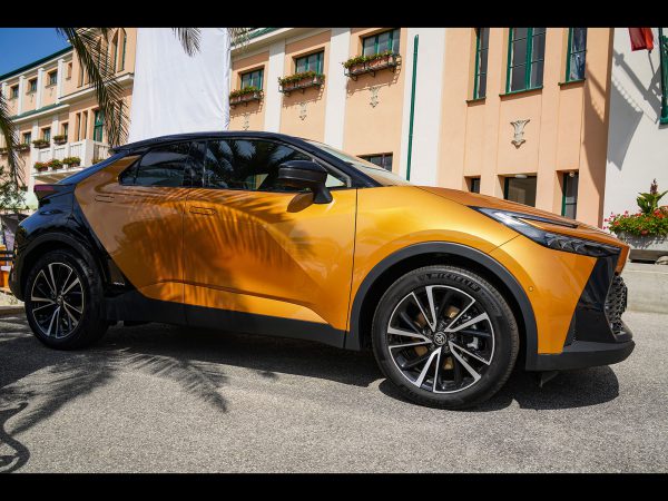 Der neue Toyota C-HR