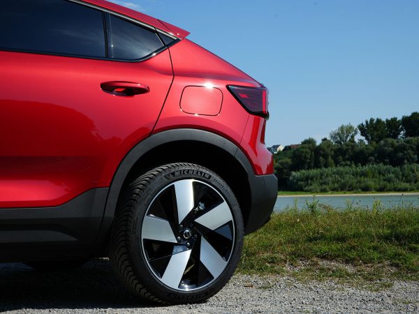 Volvo C40 Recharge Pure Electric Twin AWD Ultimate