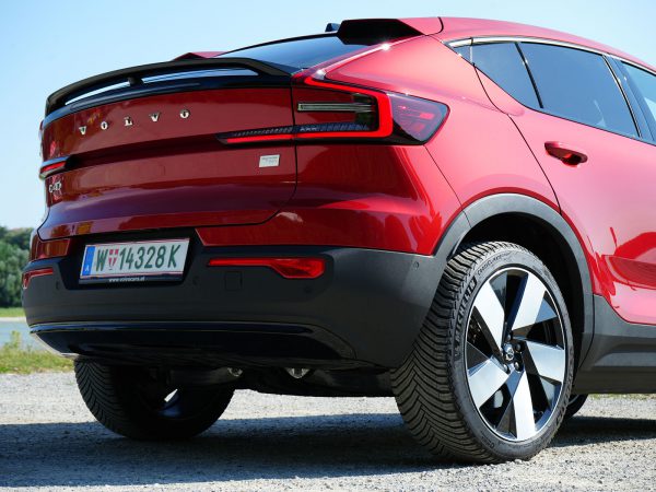 Volvo C40 Recharge Pure Electric Twin AWD Ultimate