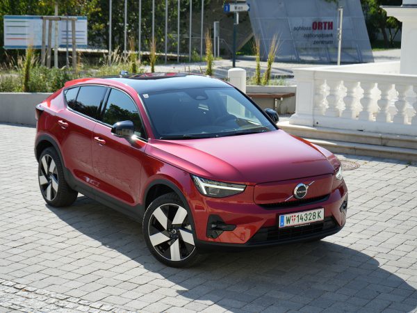 Volvo C40 Recharge Pure Electric Twin AWD Ultimate