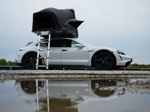 Porsche Taycan Turbo S Cross Turismo