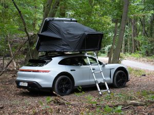 Porsche Taycan Turbo S Cross Turismo