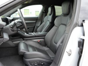 Porsche Taycan Turbo S Cross Turismo