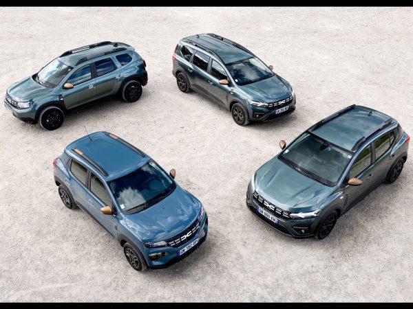 (c) Renault Communications