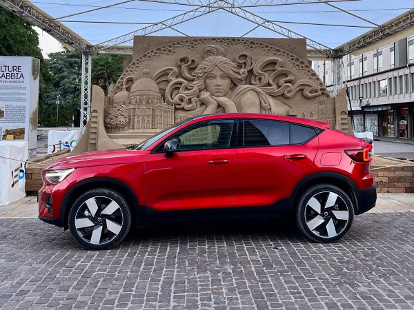 Volvo C40 Recharge Pure Electric Twin AWD Ultimate