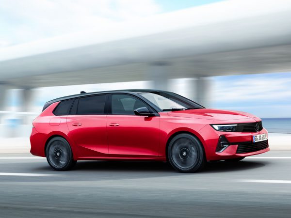 Opel Astra Sports Tourer Electric (c) Opel