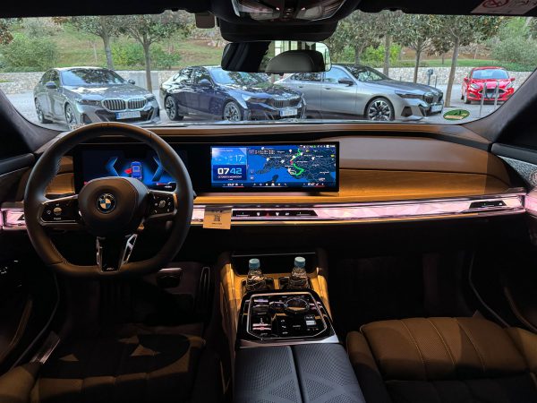 BMW 5er, i5 und i7 M70 (c) Kyrillos Ibrahim