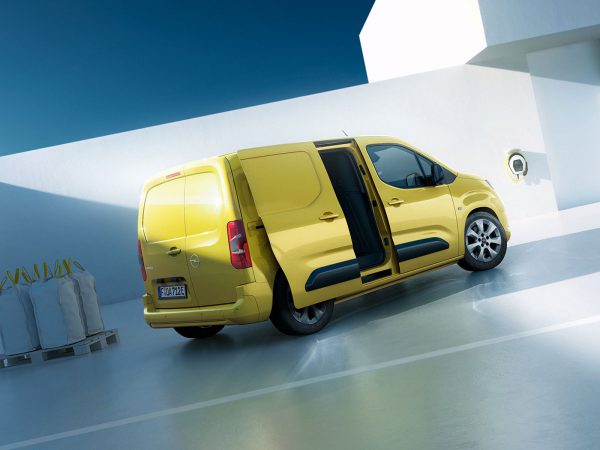 (c) Opel