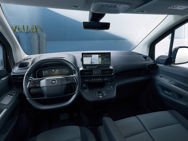 (c) Opel