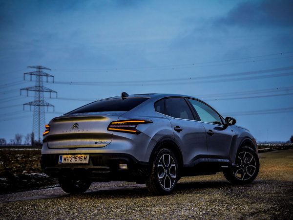 Citroen e-C4 X (c) Johannes Ibrahim