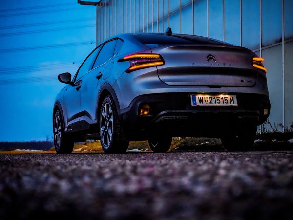 Citroen e-C4 X (c) Johannes Ibrahim
