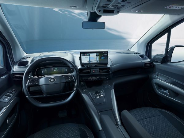 (c) Opel