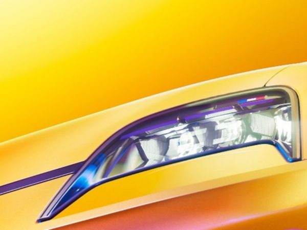 (c) Renault Communications