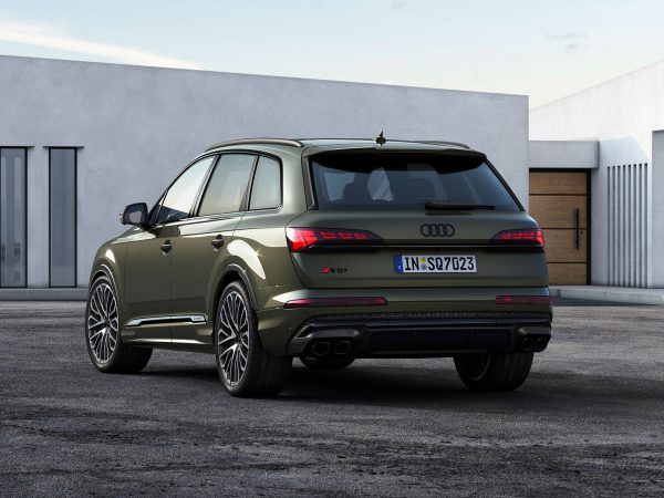(c) Audi