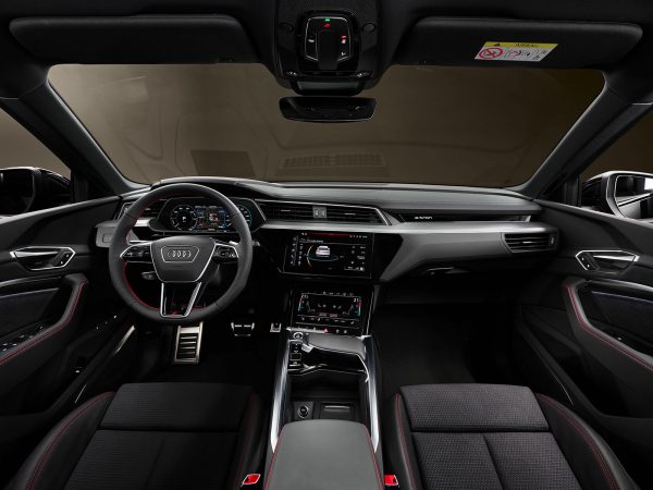 (c) Audi