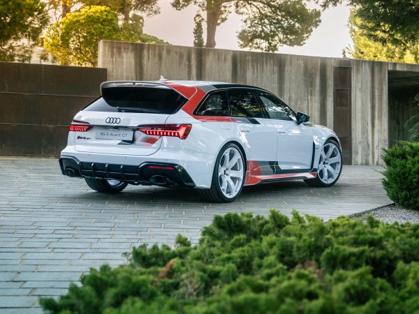 (c) Audi AG