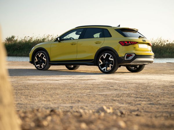 (c) Audi AG