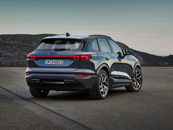 (c) Audi AG
