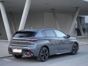 Peugeot e-308 (c) Johannes Ibrahim