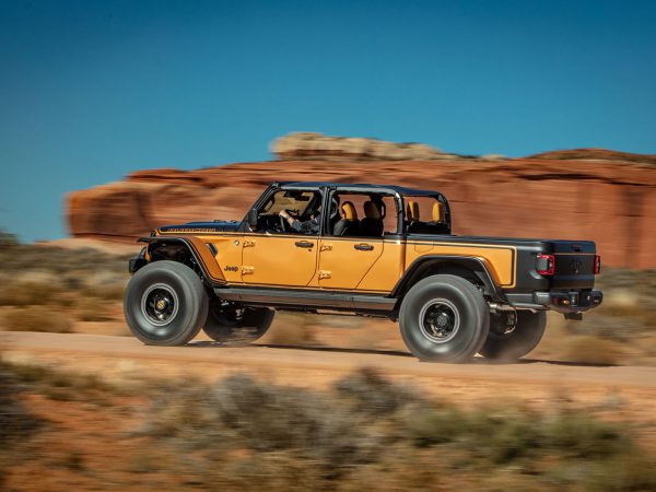 Jeep Gladiator Rubicon High Top Concept (c) Jeep
