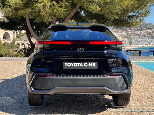 Toyota C-HR PHEV (c) Johannes Ibrahim