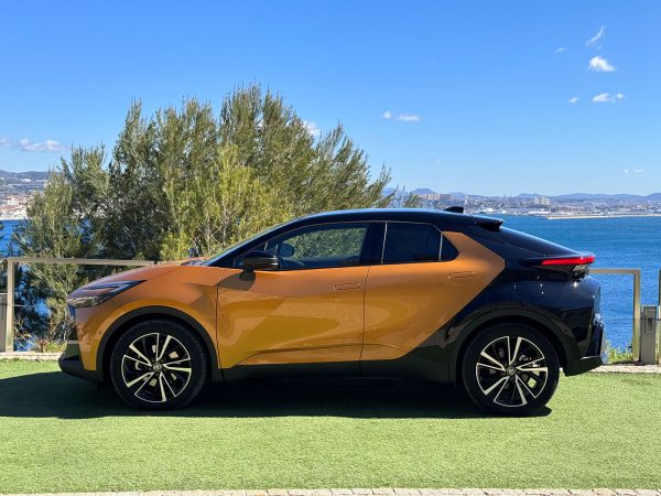 Toyota C-HR PHEV (c) Johannes Ibrahim