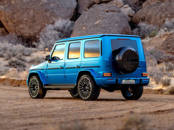 (c) Mercedes-Benz AG