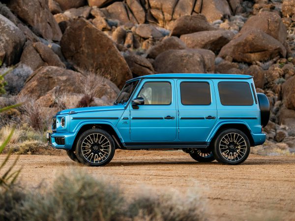 (c) Mercedes-Benz AG