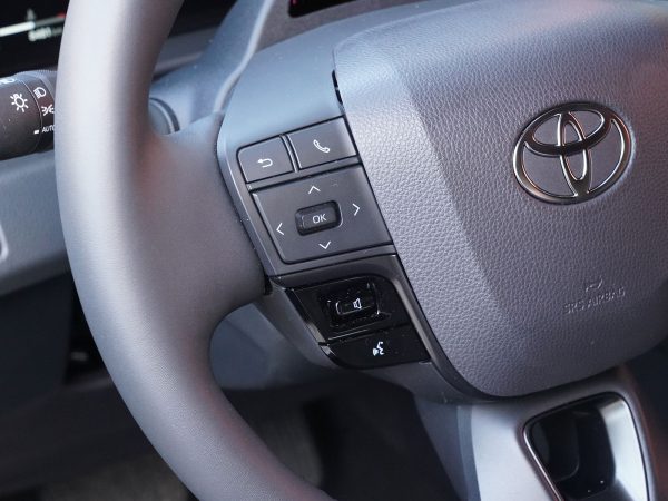 Toyota C-HR 2,0 Hybrid 4WD Lounge E-CVT (c) Stefan Gruber
